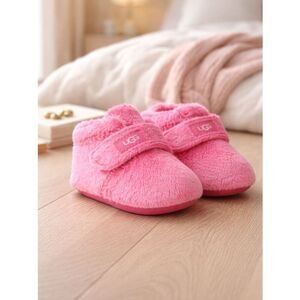 NIB UGG Bixbee Pink Baby Infant Booties - Size M - 12-18M